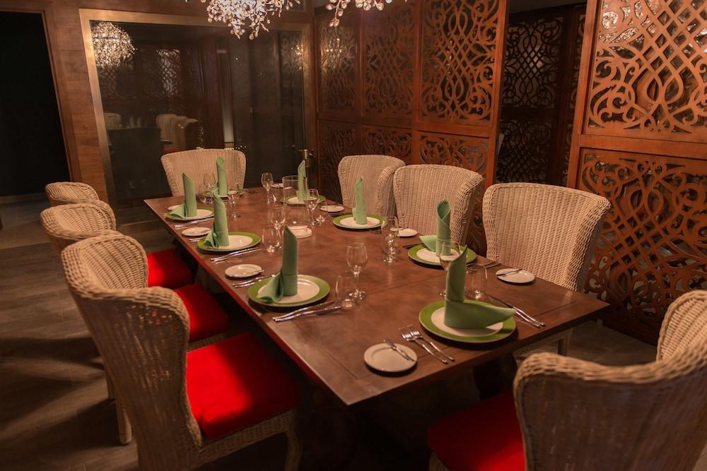 Hideaway At Royalton Riviera Cancun, An Autograph Collection All- Inclusive Resort - Adults Only ปัวร์โตโมเรลอส ภายนอก รูปภาพ