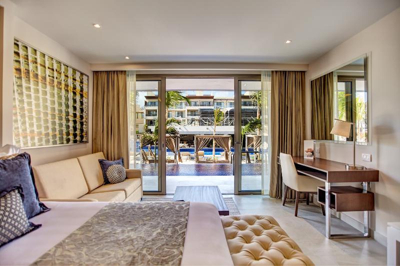Hideaway At Royalton Riviera Cancun, An Autograph Collection All- Inclusive Resort - Adults Only ปัวร์โตโมเรลอส ภายนอก รูปภาพ